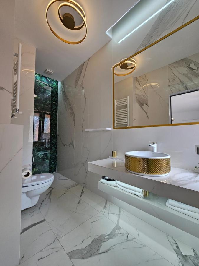 Colt De Rai Resita Bed & Breakfast Luaran gambar